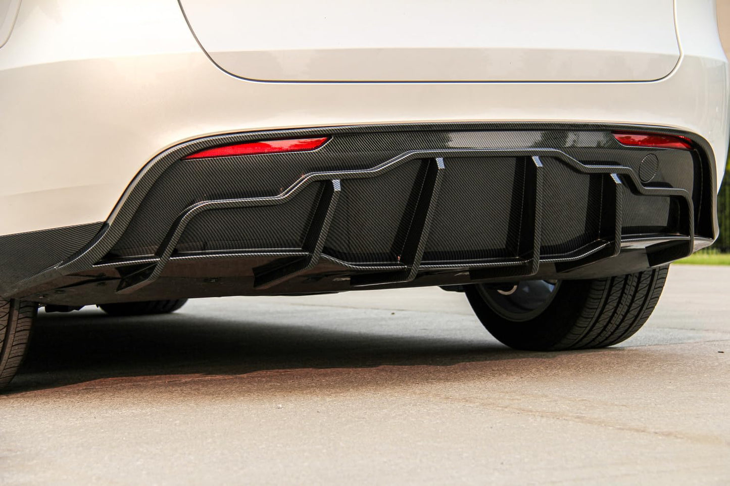 Full Aero Body Kit Package with Splitter Side Skirts Diffuser & Spoiler for Model Y 2019–2024