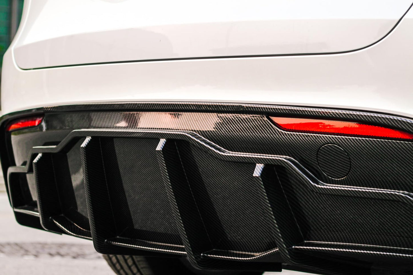 Full Aero Body Kit Package with Splitter Side Skirts Diffuser & Spoiler for Model Y 2019–2024